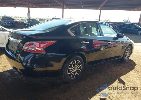 2013 Nissan Altima 2.5 S z USA, uszkodzony, nr VIN 1N4AL3AP4DN447616